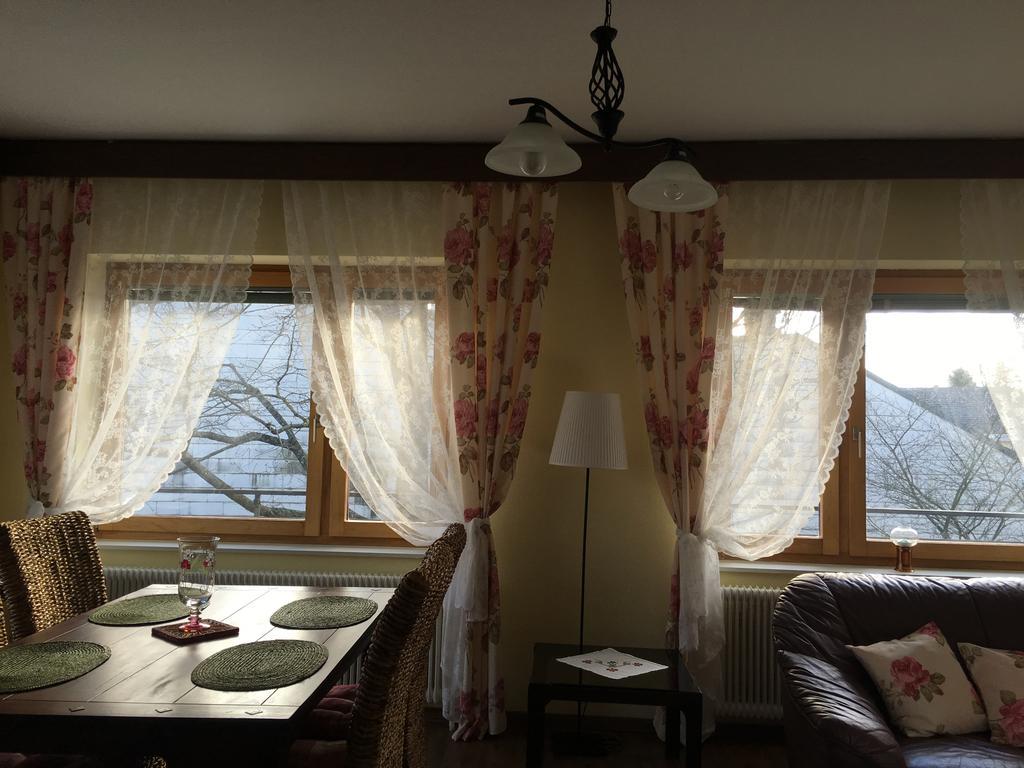 Helenental Pension & Apartments Baden Rum bild