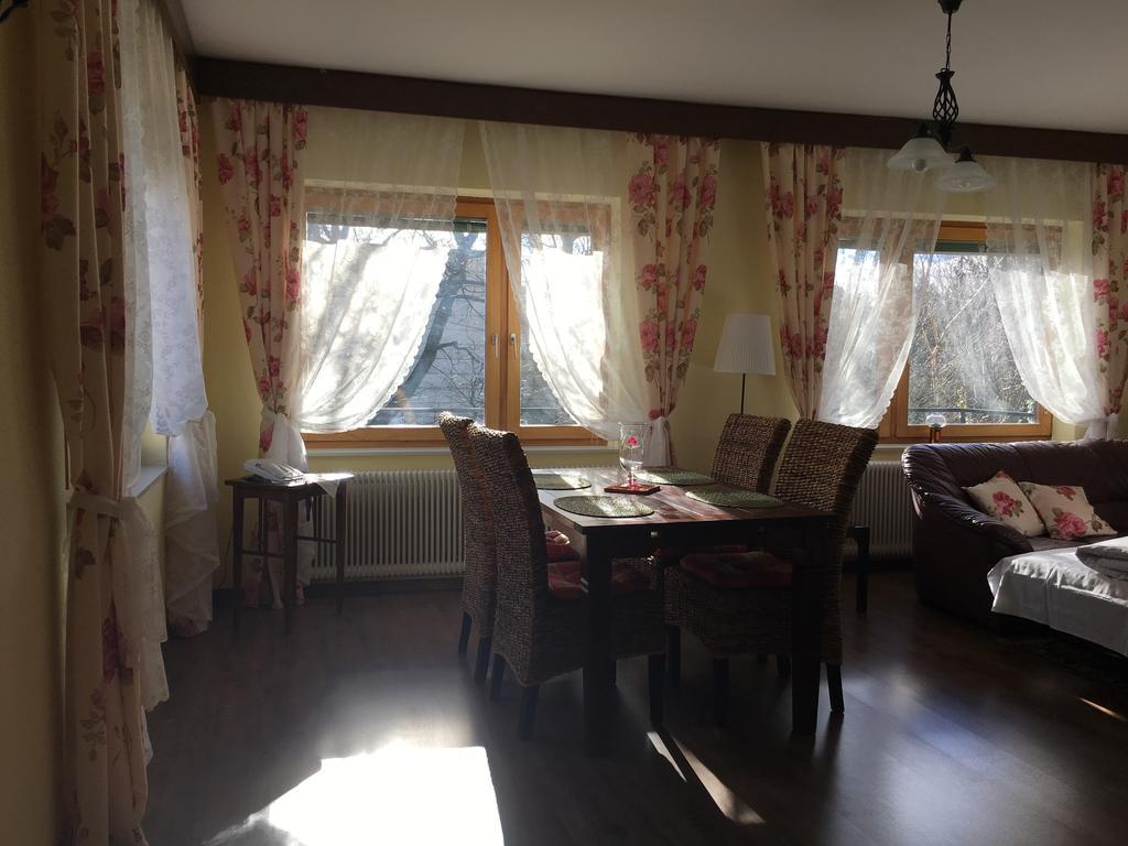 Helenental Pension & Apartments Baden Rum bild